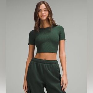 Lululemon Hold Tight Straight-Hem
Cropped T-Shirt